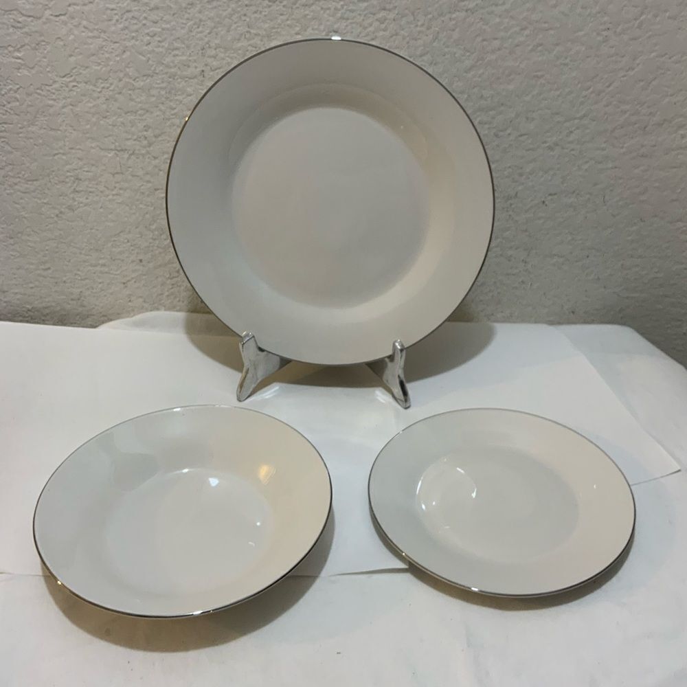 New Robert Stanley Dish Set Of 3 Dinner Plate, Salad bowl, salad plate G18